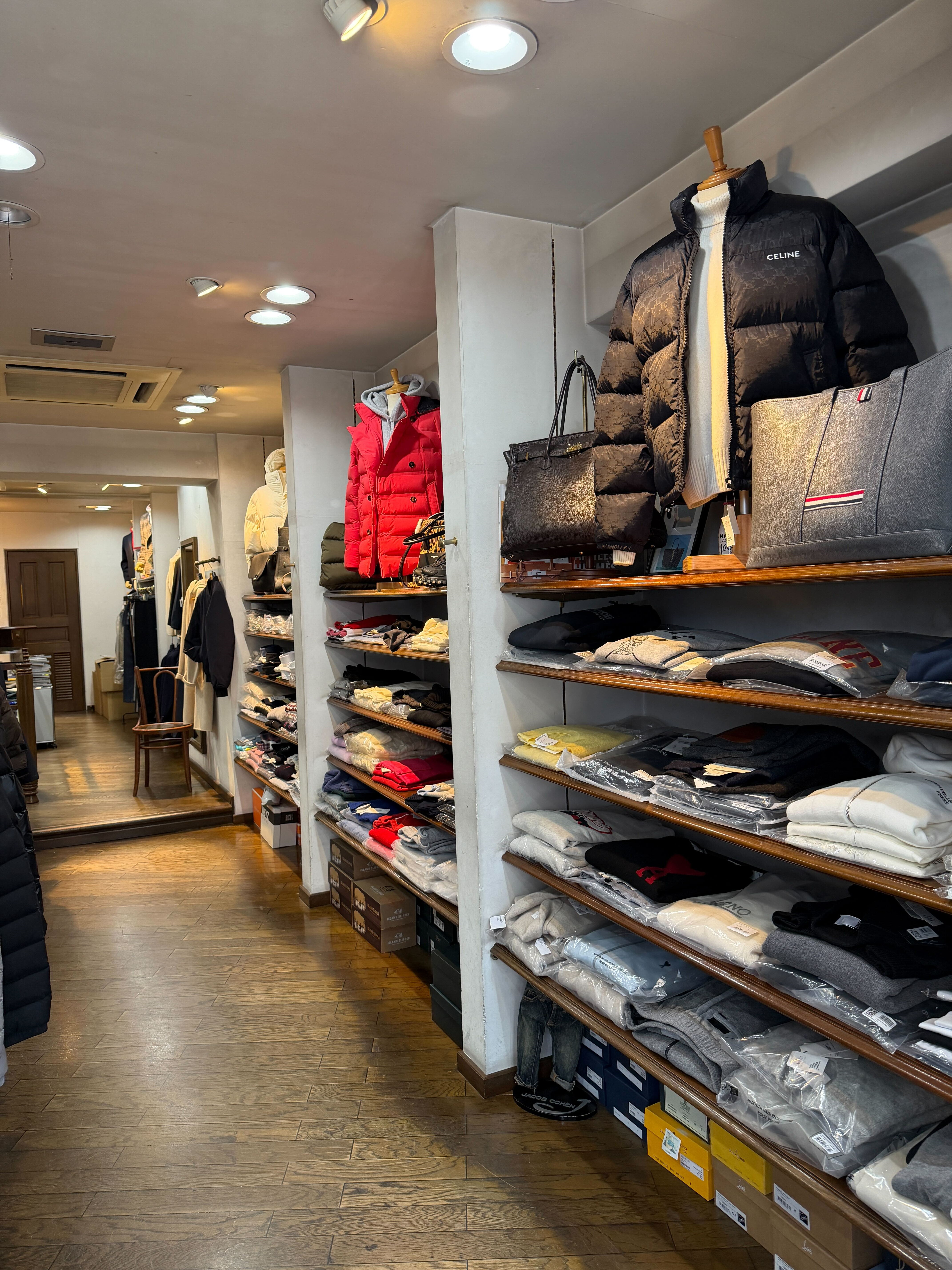 秋の装いに、ヴィンテージのスパイスを。