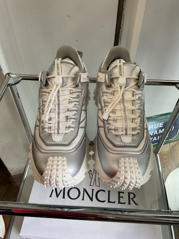 シルエットが語る、スタイルの真髄